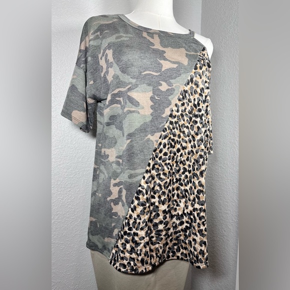 Camouflage/Animal Print Cold Shoulder Top NWOT - Picture 5 of 6